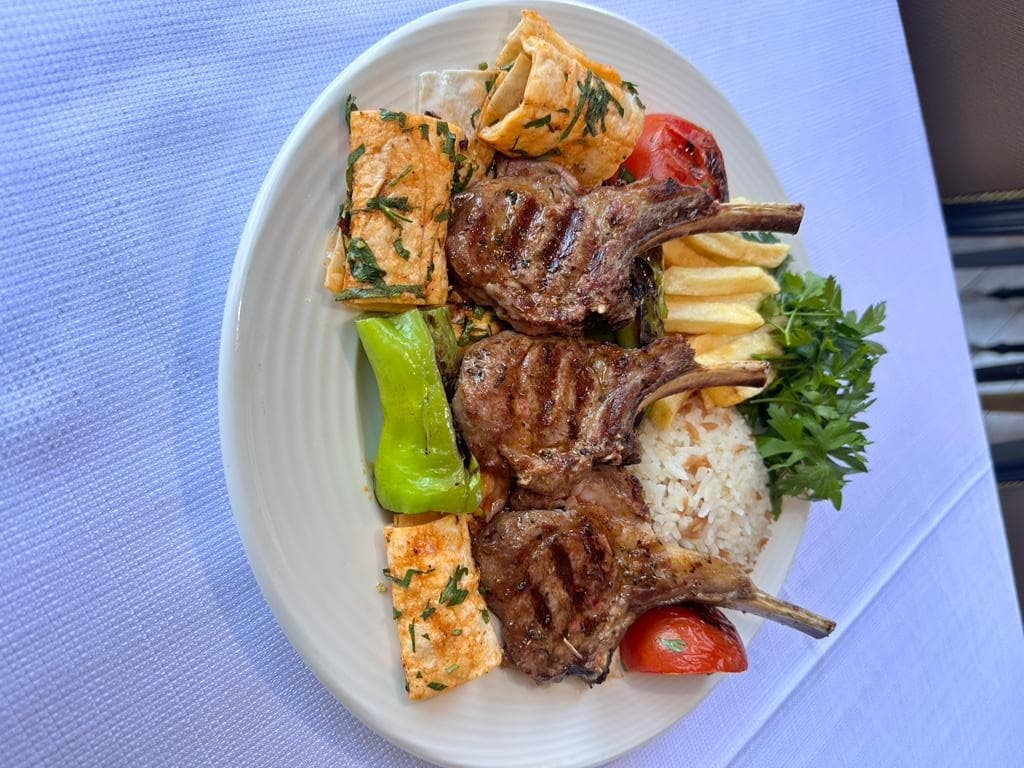 Group Dining and Tourist Groups in Sirkeci